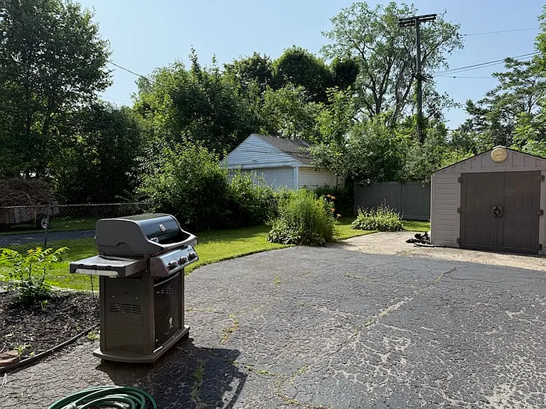 632 Linden Ave #2 — Photo 2