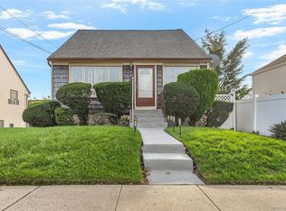 142 Washington Avenue, Valley Stream, NY 11580