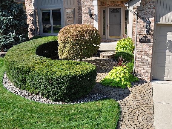 Custon Paver Brick Sidewalk