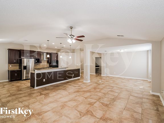 4th image of 13990 Summer Breeze Dr