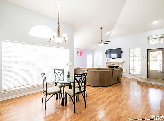 5th image of 9554 Maidenstone Dr