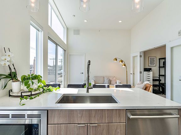 2nd image of 1616 S Broadway St #309