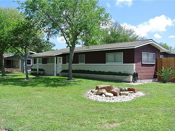 2nd image of 485 University Dr