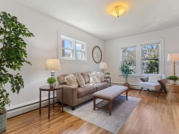 3520 Emerson Ave S APT 205, Minneapolis, MN 55408