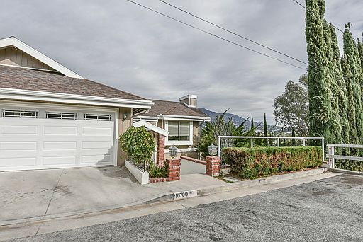 3rd image of 10700 Hillrose Cir