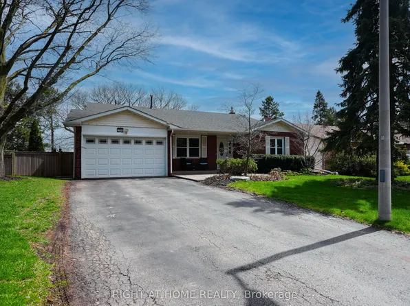 1266 Lakeview Dr, Oakville, ON L6H 2M8