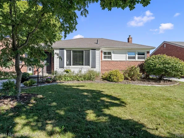 120 Charlotte Ave, Royal Oak, MI 48073