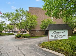9820 S Pulaski Rd APT 307, Oak Lawn, IL 60453