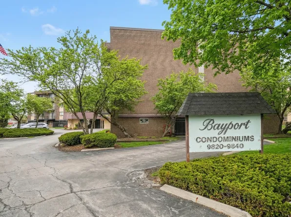 9820 S Pulaski Rd APT 307, Oak Lawn, IL 60453