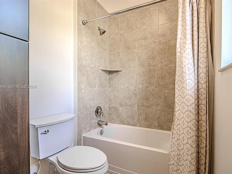 1430 NW 48th Dr — Photo 30