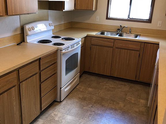 3rd image of 3701 Lorne St SE