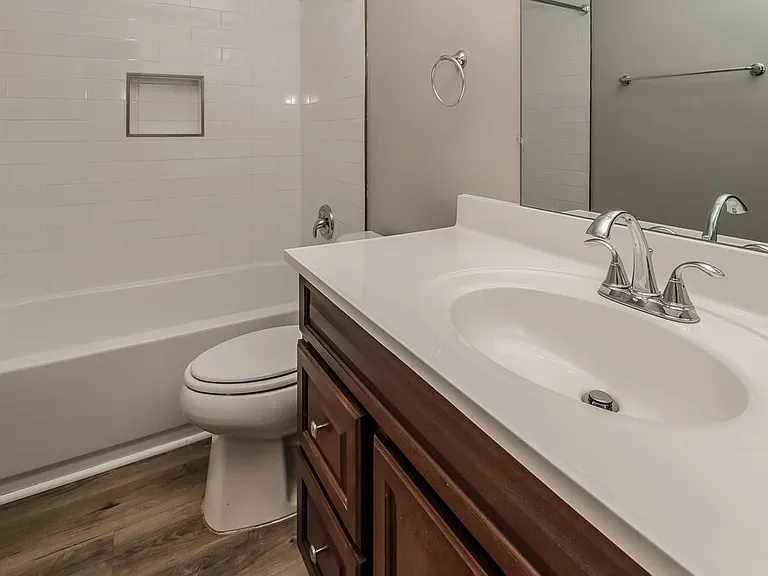 517 Sean Ct — Photo 12
