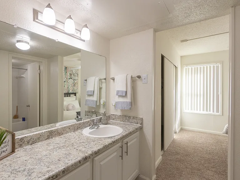 Princeton Court — Photo 22