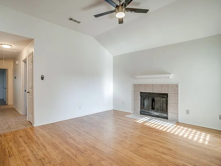 5323 Northridge Blvd — Photo 19