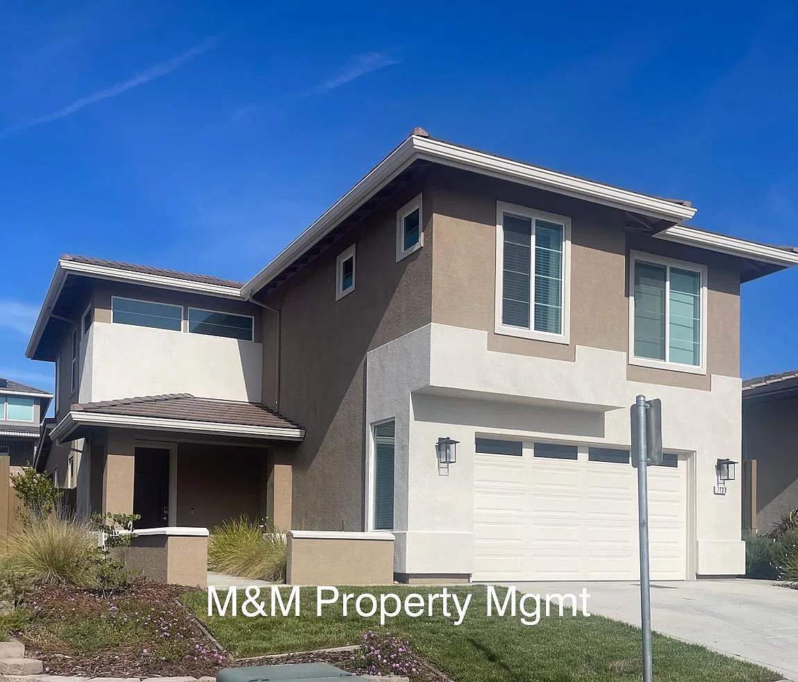 3 bed, 2.5 bath, 2296 sqft, $3,495 — Photo 1