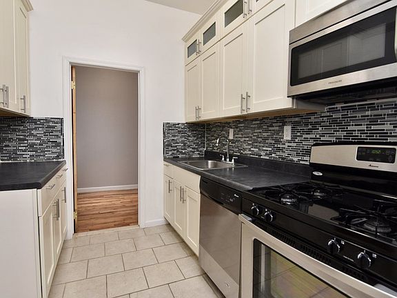 2nd image of 120 W 116th St APT 4D