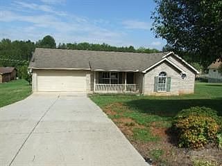 1st image of 105 Dogwood Ln E