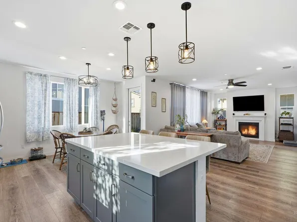 1617 Sorrel Street, Santa Rosa, CA 95403