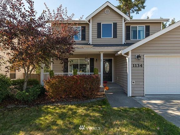 2nd image of 1134 NW Redwing Dr