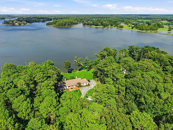 2nd image of 27476 Travelers Rest Ct