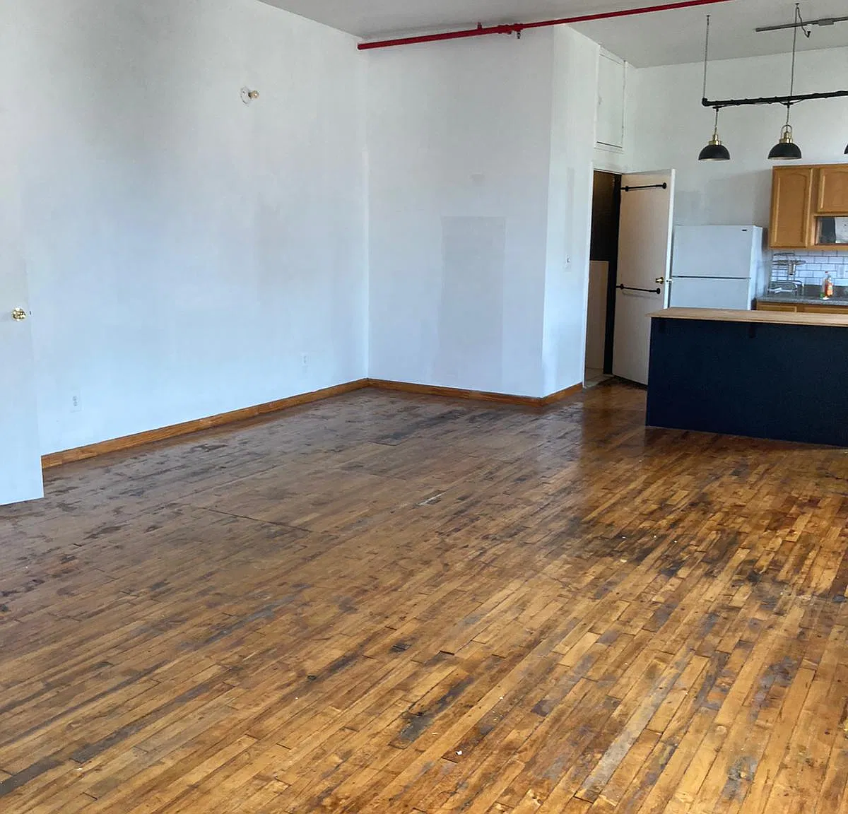 2 bed, 900 sqft, $3,150 — Photo 1