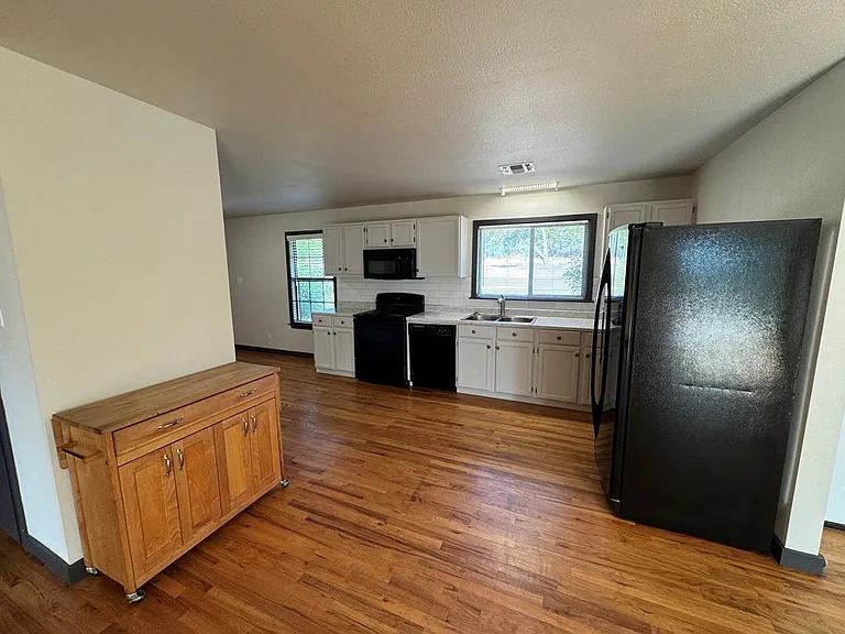 2078 Lower Crabapple Rd — Photo 13