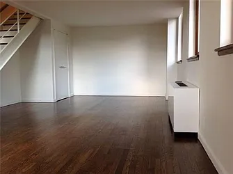 Rented by R New York