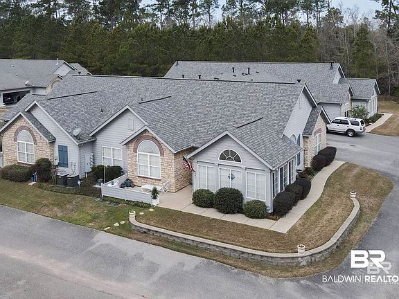 3rd image of 401 Wyld Palms Dr #401