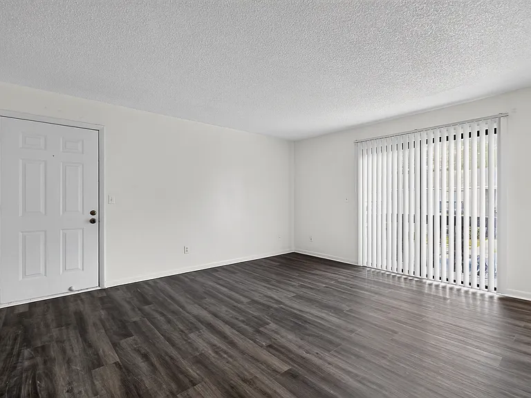 451 Mercury Ave SE #201 — Photo 2