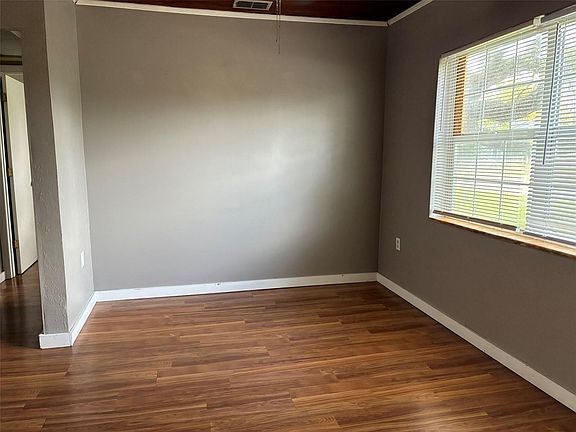 2nd image of 1555 Michigan Ave