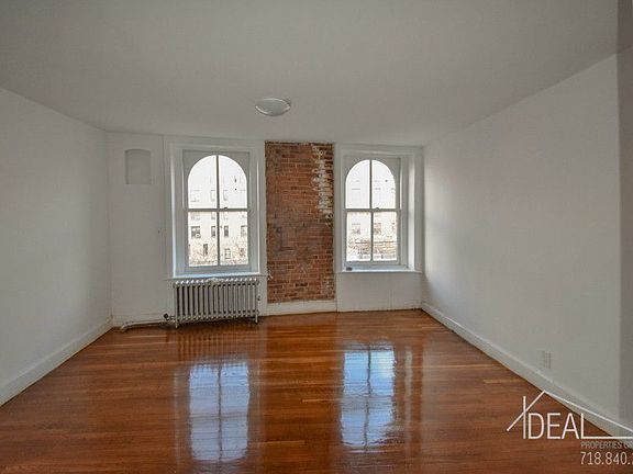 5th image of 32 Joralemon St APT D112a