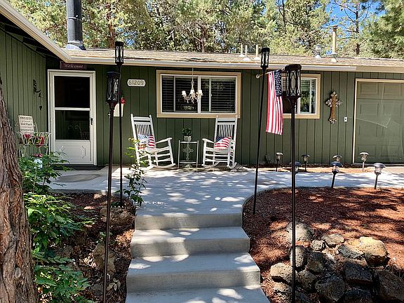 Front Entry w Large Patio