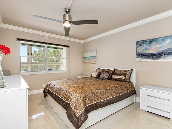3rd image of 4005 Islewood D #4005