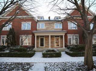 4291 Linden Tree Ln, Glenview, IL 60026