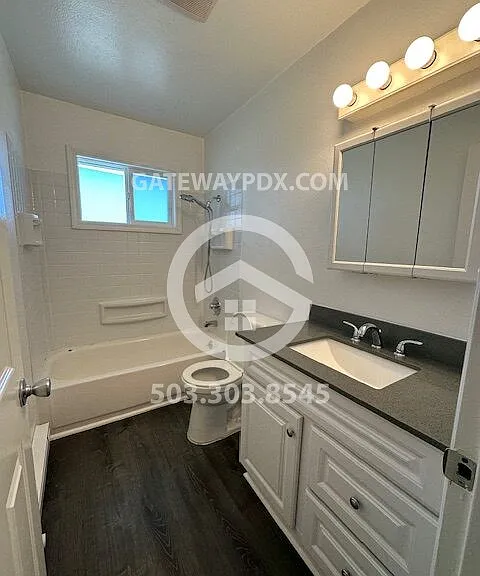 1441 NE Paropa Ct — Photo 25