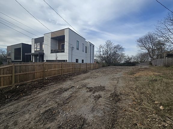 4th image of 1506 Meridian St