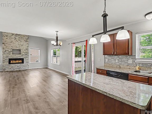 4th image of 14286 Marshall Dr