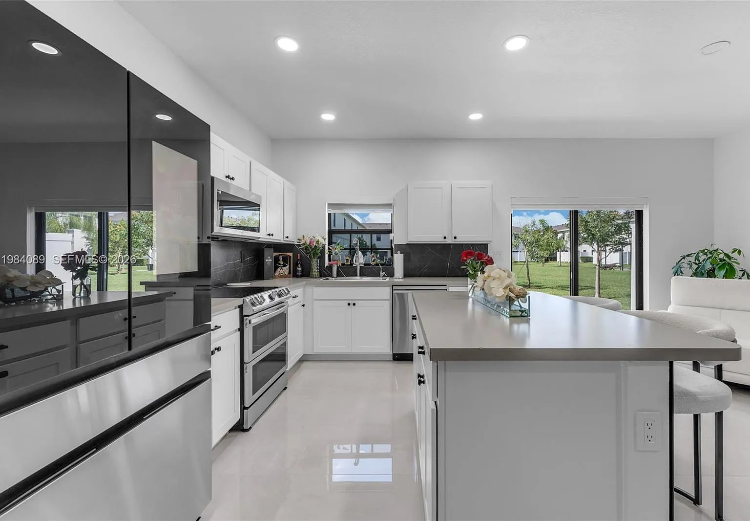 Regal Palm Subdivision — Photo 2