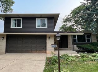 1138 W Iowa St, Glenwood, IL 60425