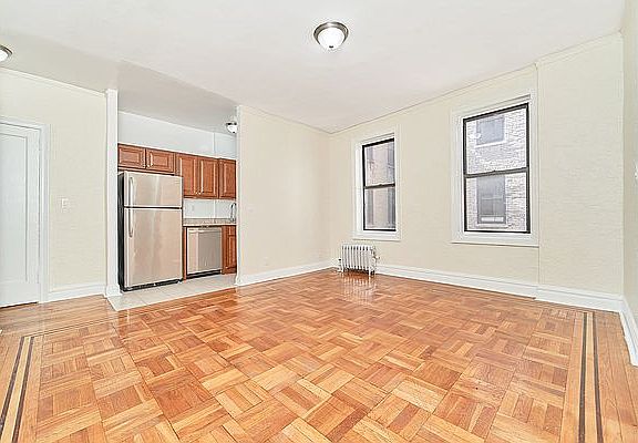4th image of 121 Seaman Ave APT 3D