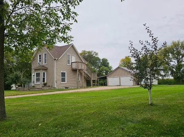 381 8th St, Hancock, MN 56244