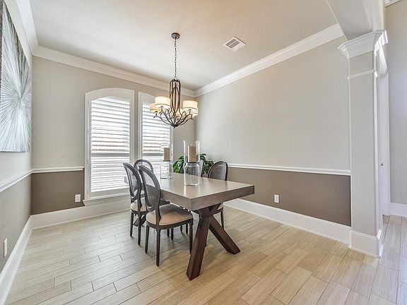 5th image of 2810 Veneto Ct