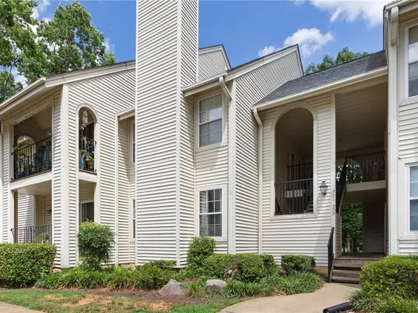 313 River Forest Rd, Virginia Beach, VA 23454