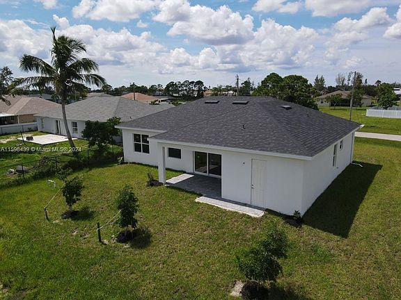 3rd image of 1808 NW 12th Cpe