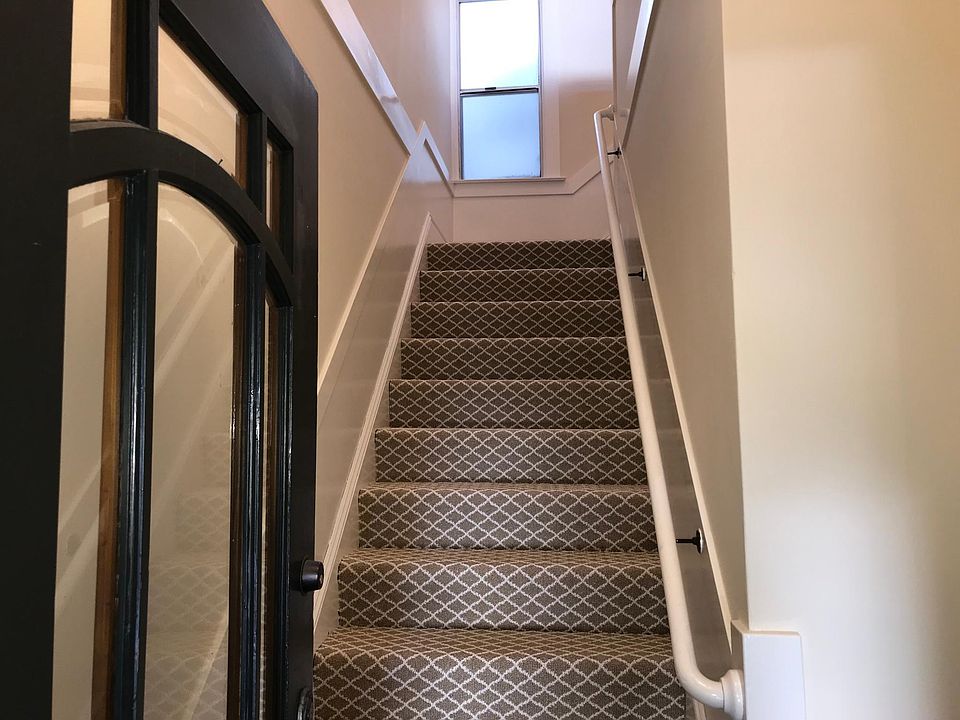 1st image of 1039 Cabrillo St