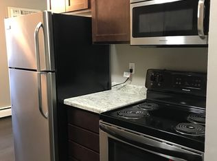 616-617 N Oaks Dr #616-305, Osseo, MN 55369