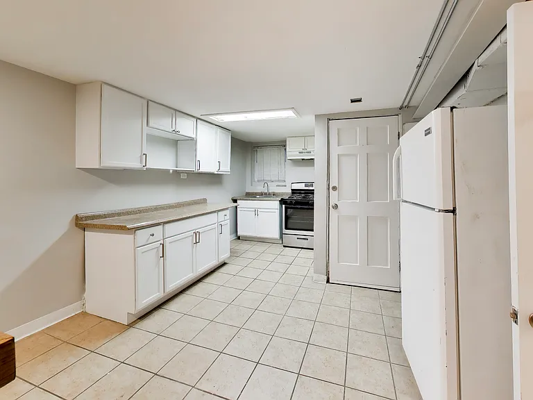 2206 N Kostner Ave #B — Photo 11