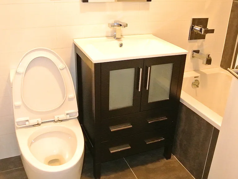 289 Harman St #1L — Photo 6