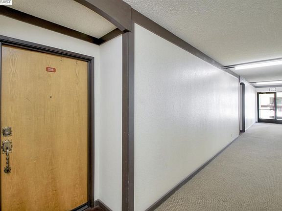 5th image of 39931 Cedar Blvd Unit 203