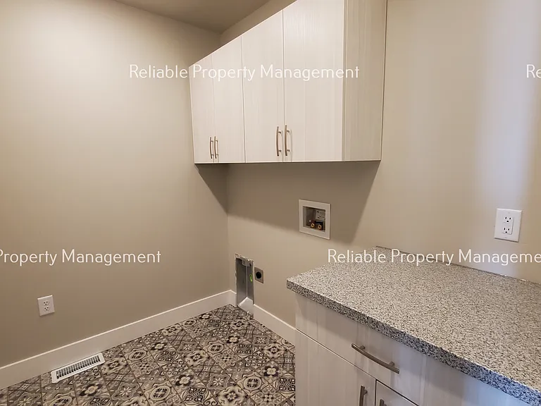 359 N 3 W #401 — Photo 10